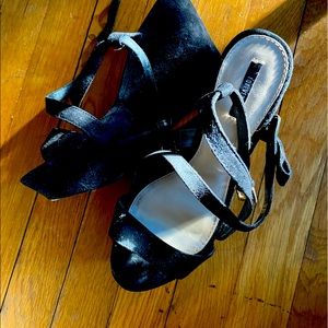 Black platform sandal 8 1/2